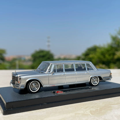 1/64 Scale Mercedes-Benz 600 W100 Pullman Limousine Diecast Model