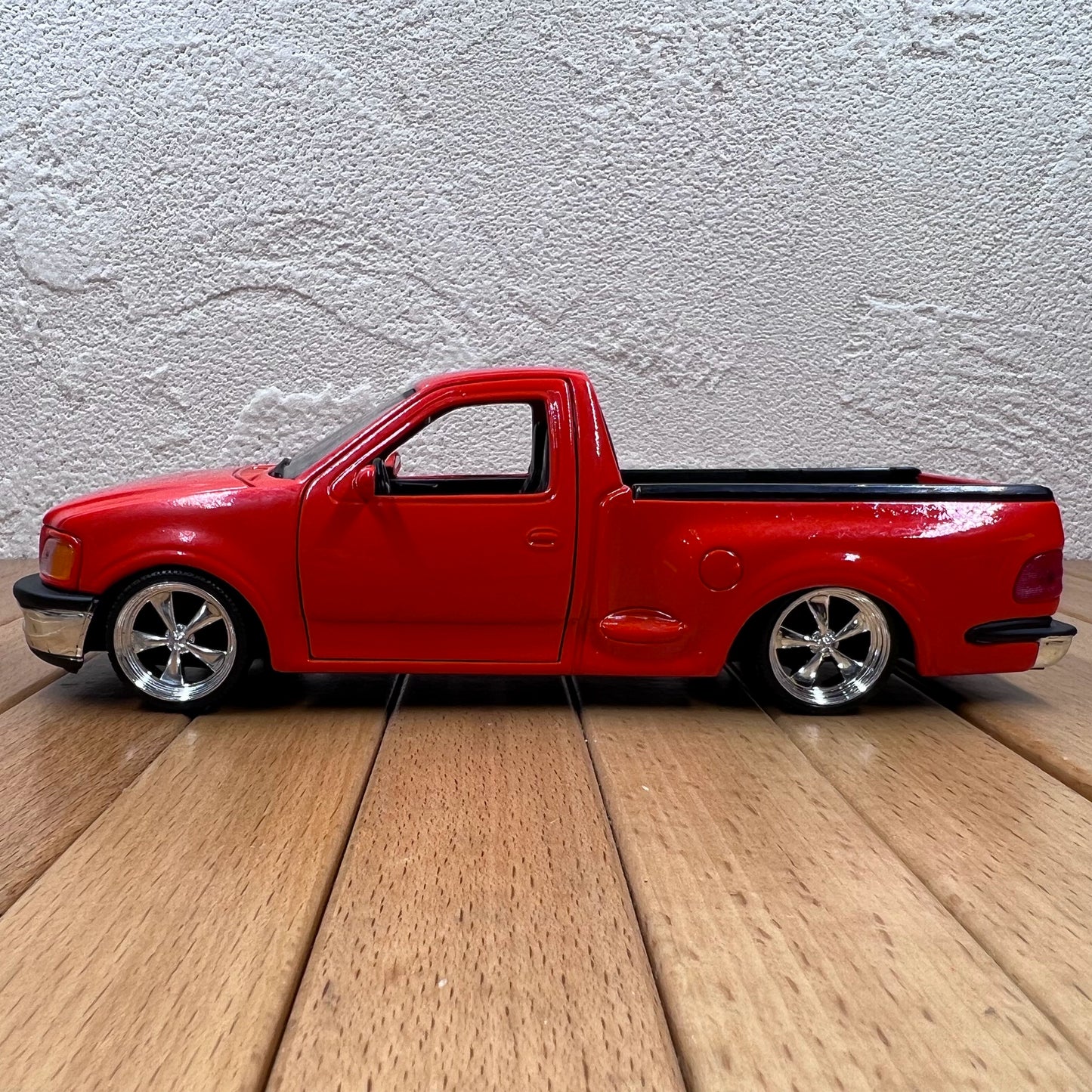 1/24 Scale 1998 Ford F-150 Truck Diecast Model