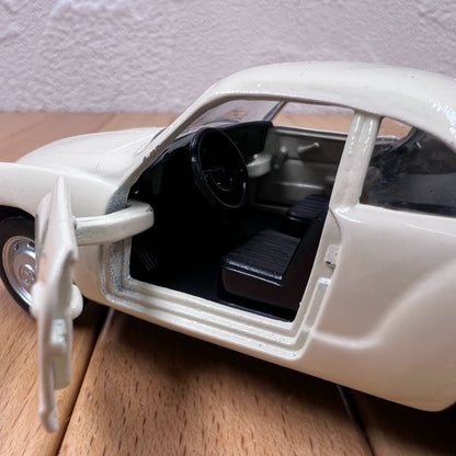 1/43 Scale 1968 Volkswagen Karmann Ghia Diecast Model Car