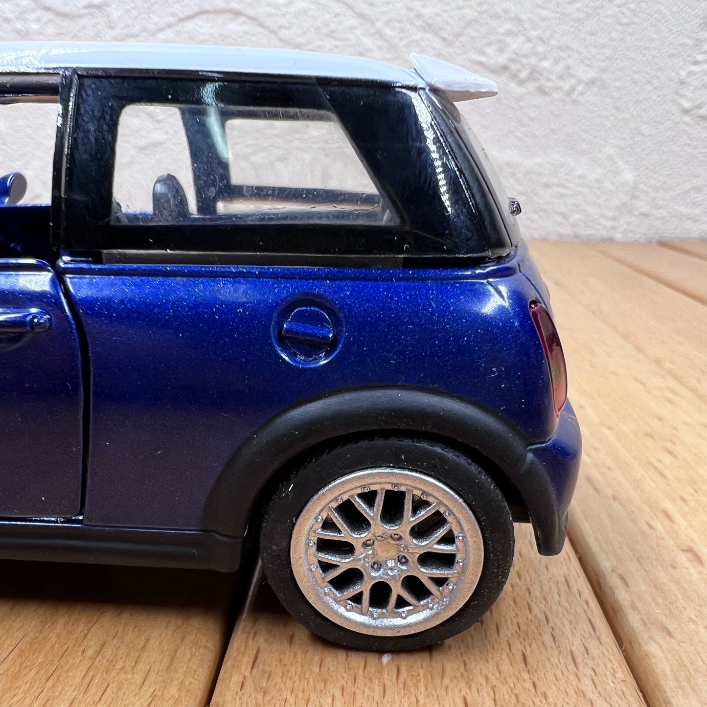 1/30 Scale Mini Cooper S Diecast Model Car