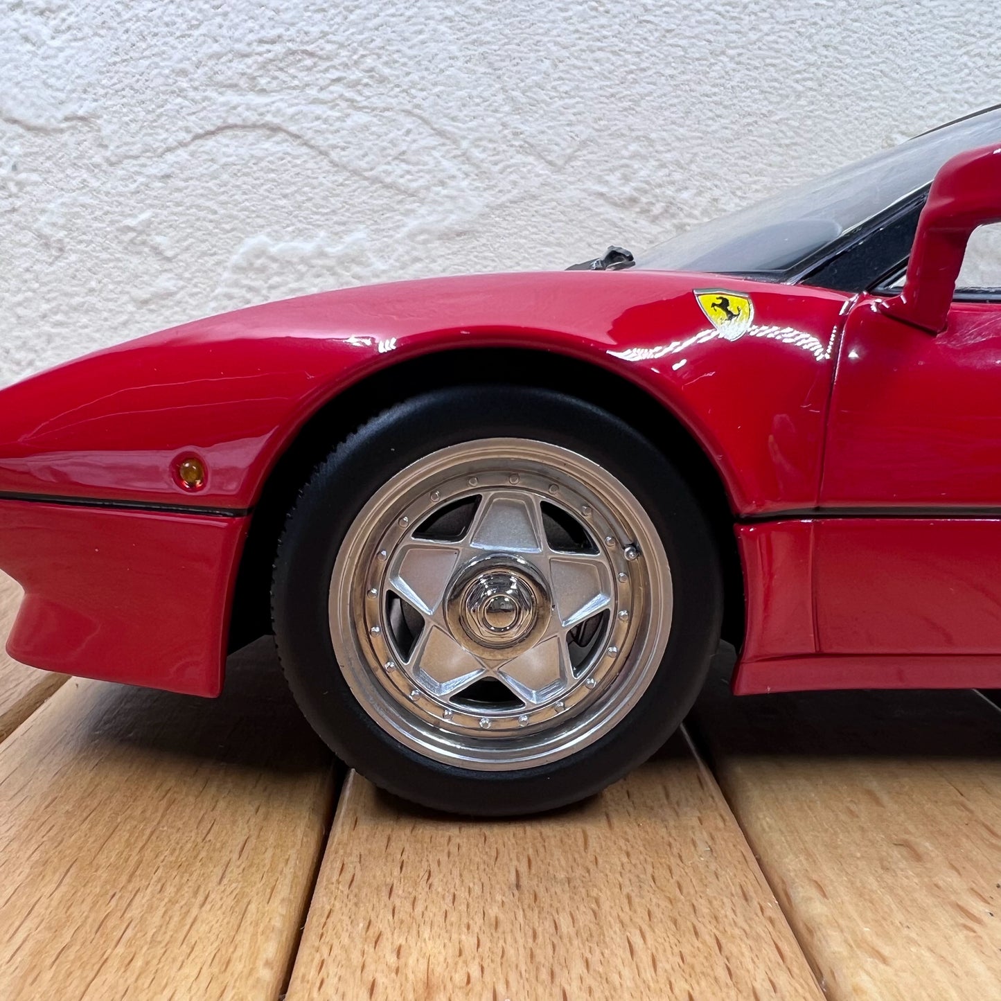 1/18 Scale 1985 Ferrari 288 GTO Diecast Model Car