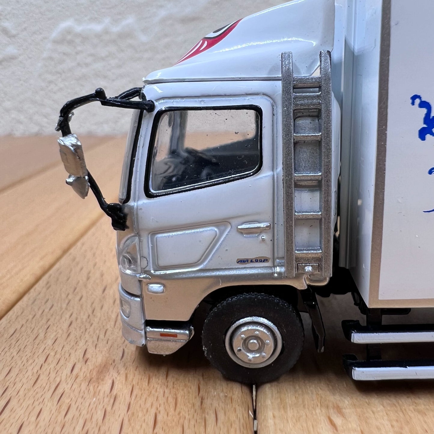 1/76 Scale Hino 500 Heavy Duty Commercial Truck Diecast Model