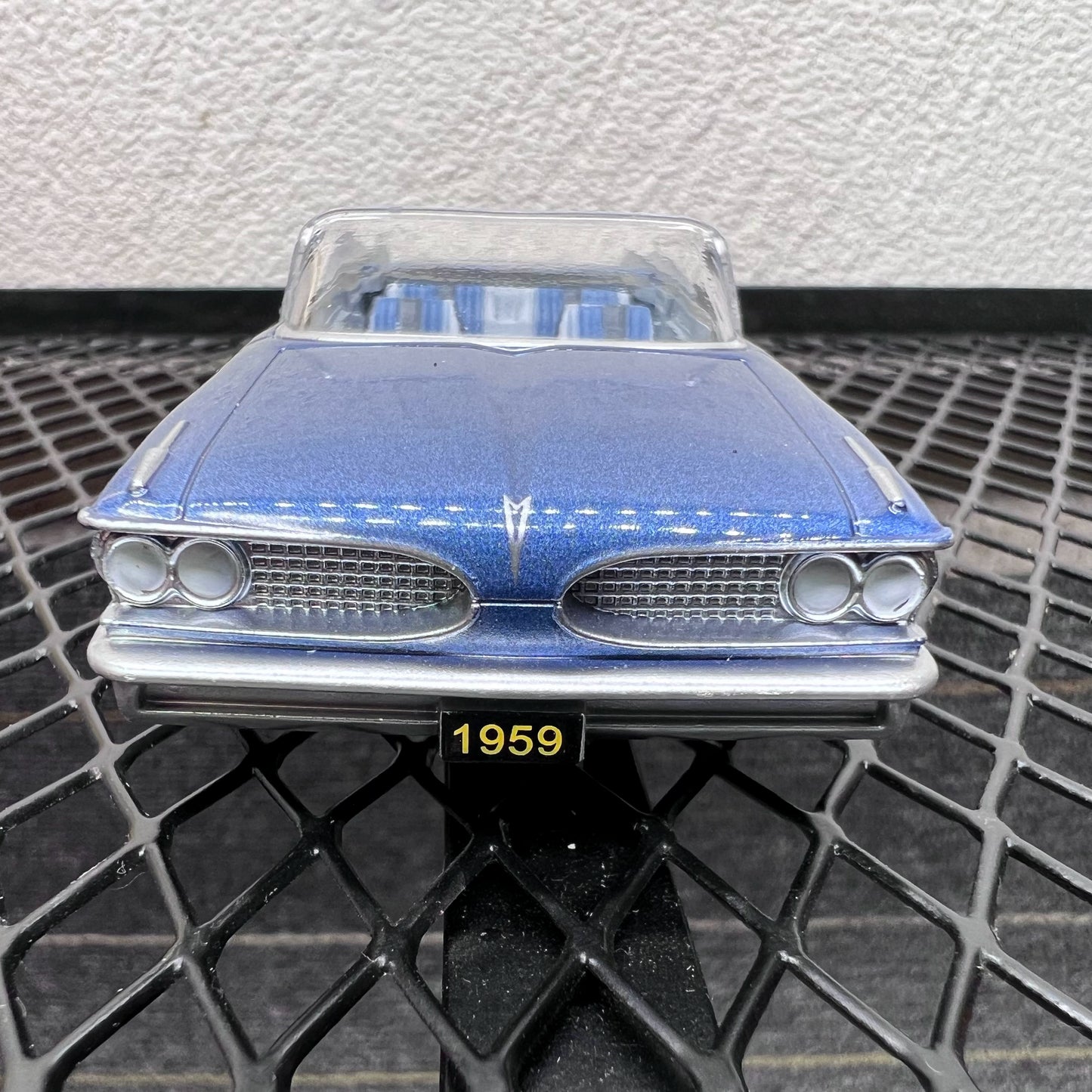 1/43 Scale 1959 Pontiac Bonneville Diecast Model Car