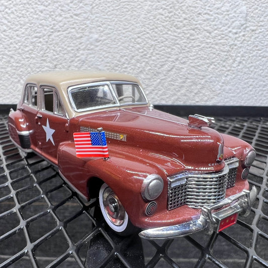 1/43 Scale 1941 Cadillac Fleetwood Diecast Model Car