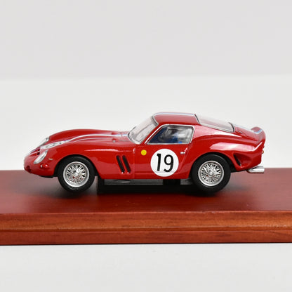 1/64 Scale Ferrari 250 GTO Grand Tourer Diecast Model Sports Car