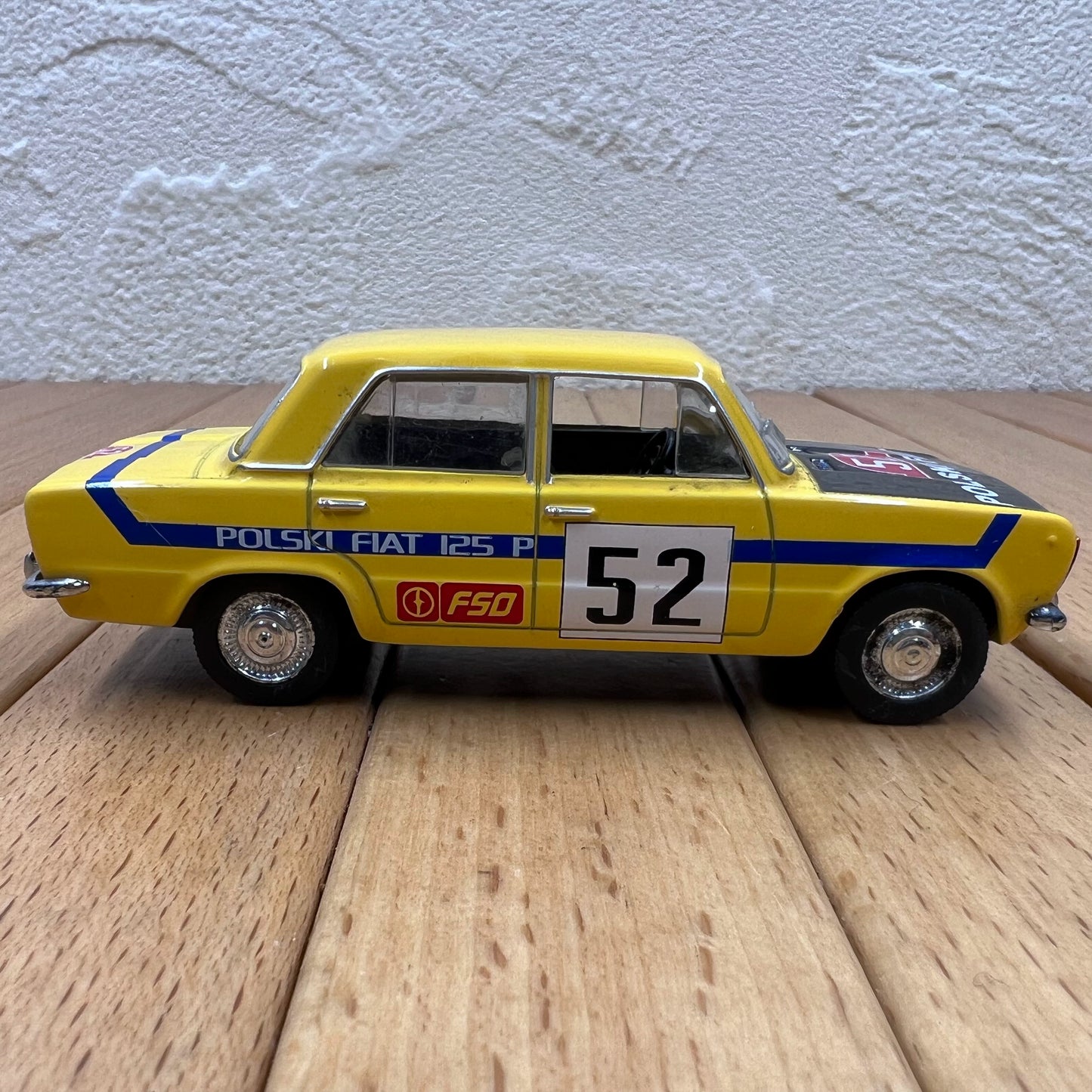 1/43 Scale FSO Polski Fiat 125p Diecast Model Car