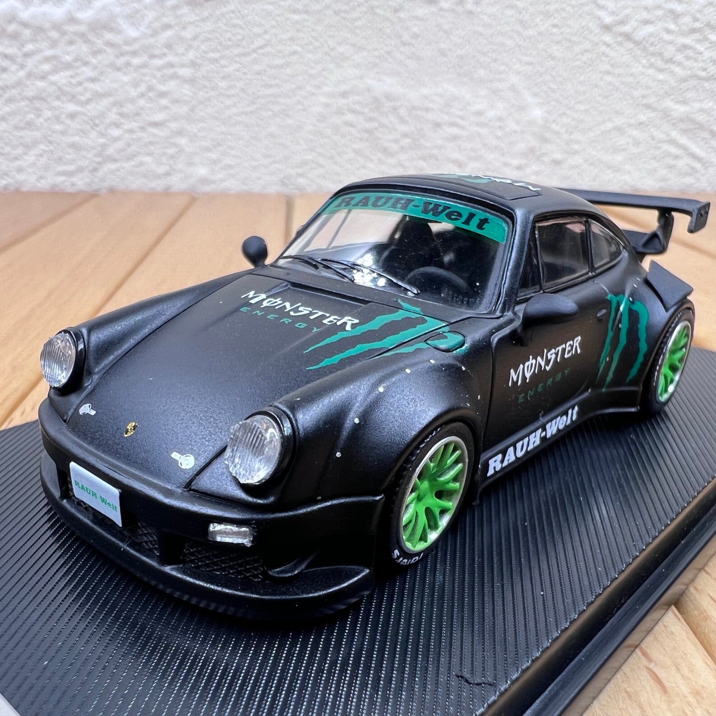 1/64 Scale RAUH-Welt BEGRIFF Porsche 930 Diecast Model Car