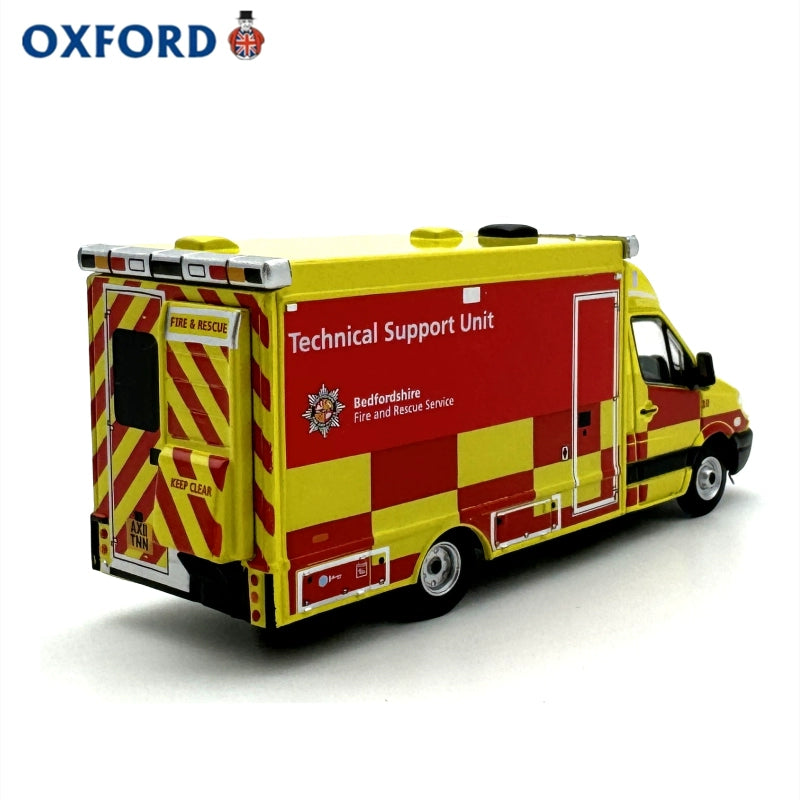 1/76 Scale Bedfordshire Fire & Rescue Service Mercedes Support Diecast Model