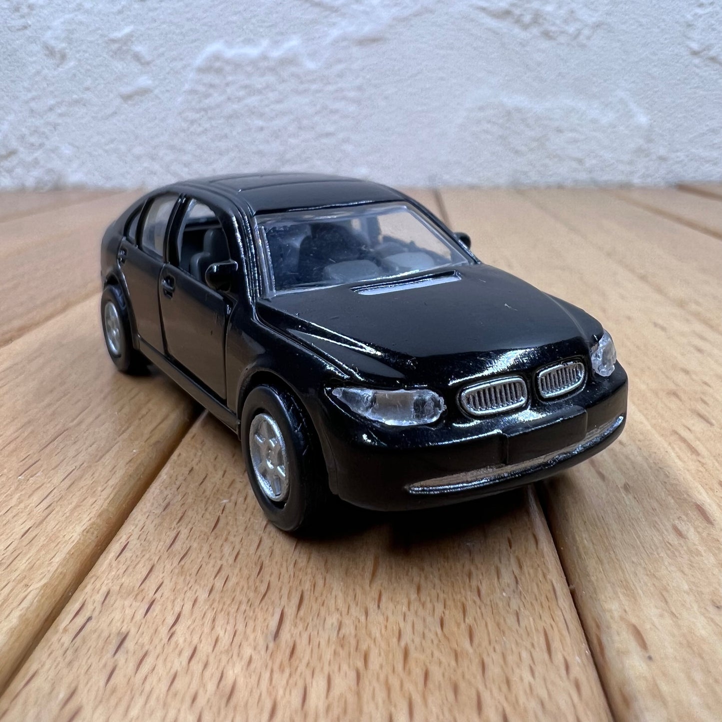 1/64 Scale BMW 7 Series Diecast Model Car