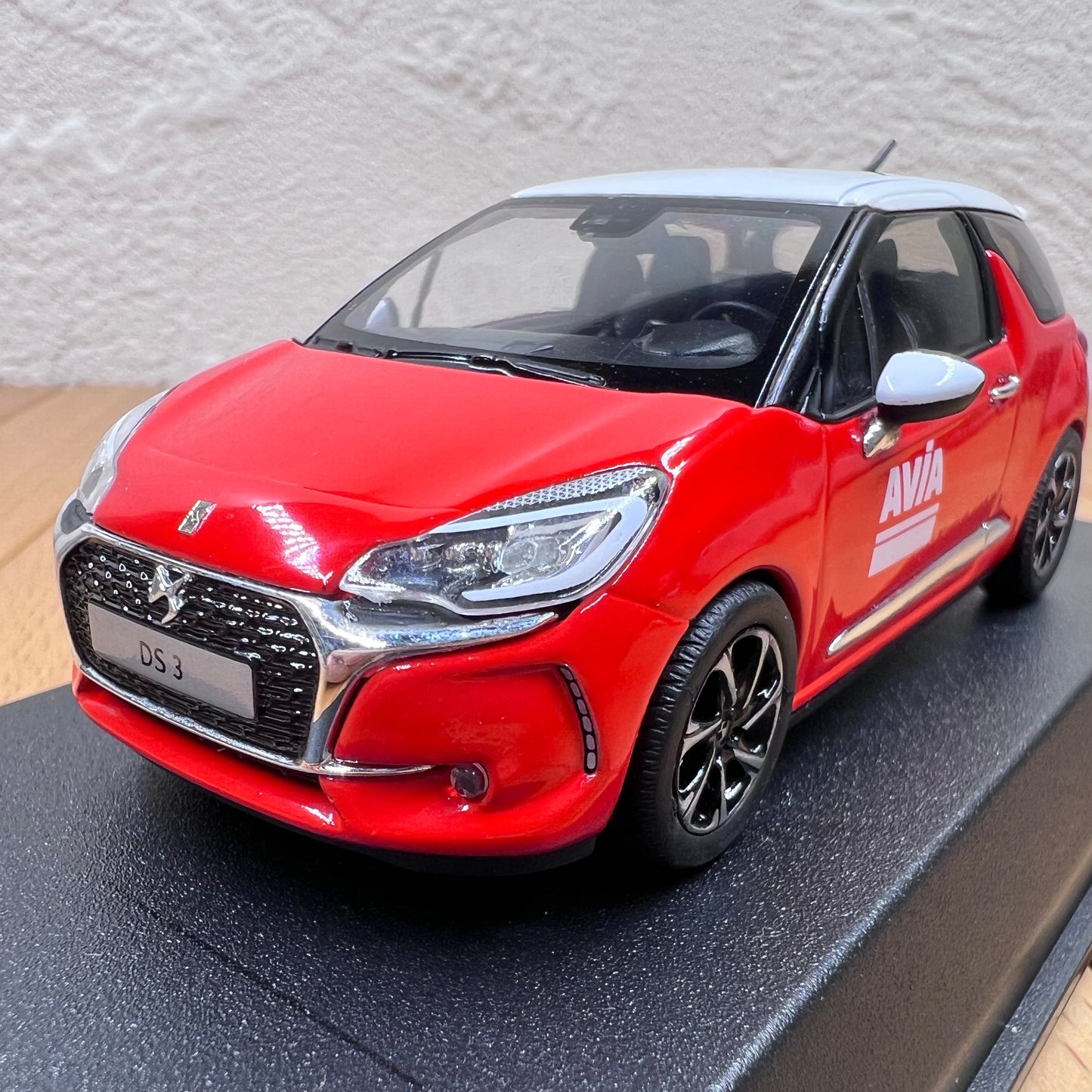 1/43 Scale 2017 Citroën DS3 Crossback Diecast Model Car