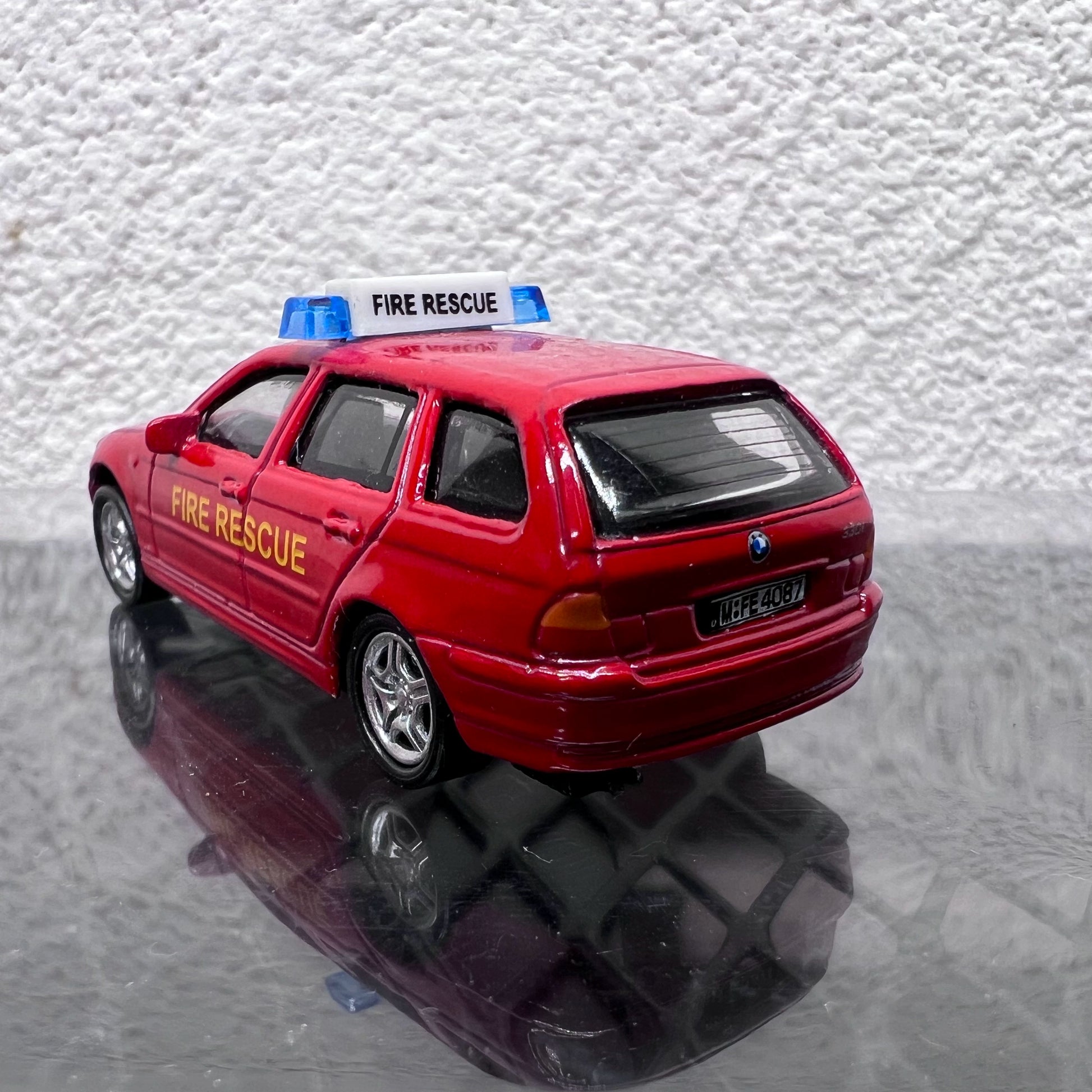 1/72 Scale BMW 330/X5 Diecast Model Car