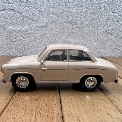 1/43 Scale 1966 FSO Syrena 104 Diecast Model Car