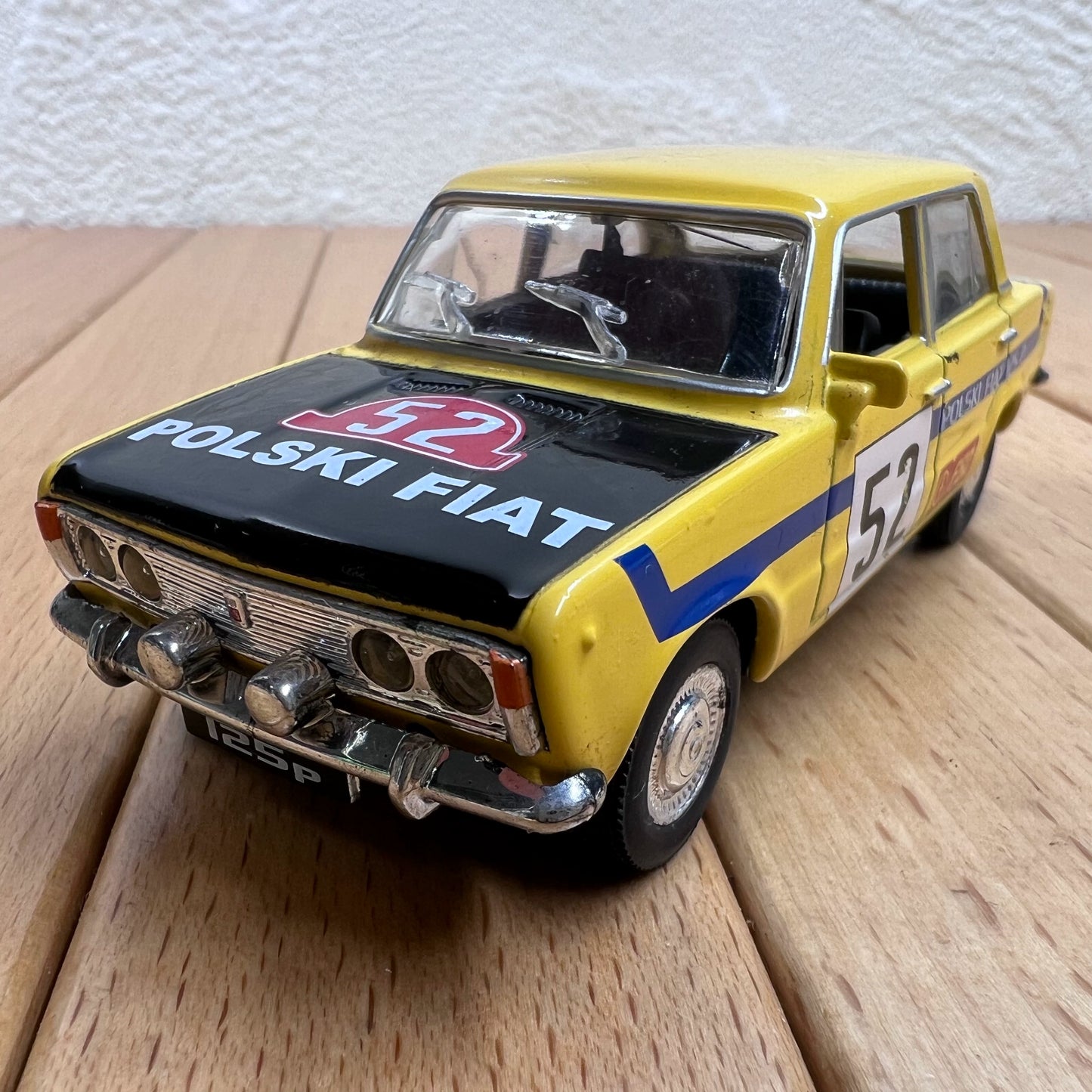 1/43 Scale FSO Polski Fiat 125p Diecast Model Car