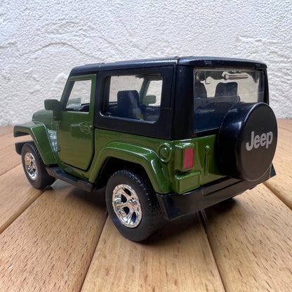 1/32 Scale Jeep Wrangler SUV Diecast Model Car