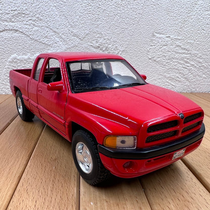 1/24 Scale Ram 1500 Pickup Truck Diecast Model