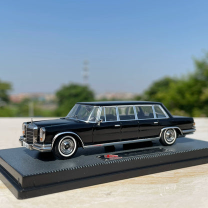 1/64 Scale Mercedes-Benz 600 W100 Pullman Limousine Diecast Model