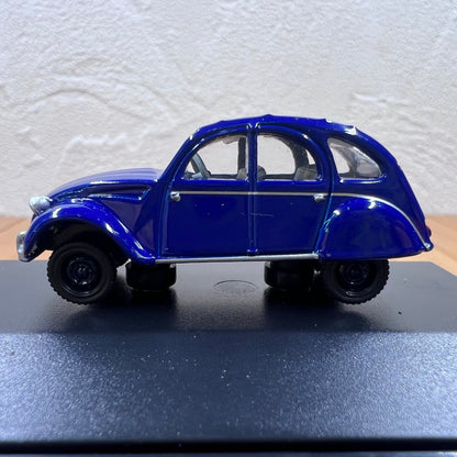 1/76 Scale Citroën 2CV6 Diecast Model Car