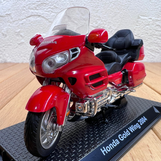 1/24 Scale 2004 Honda Gold Wing Touring Motorcycle Diecast Model