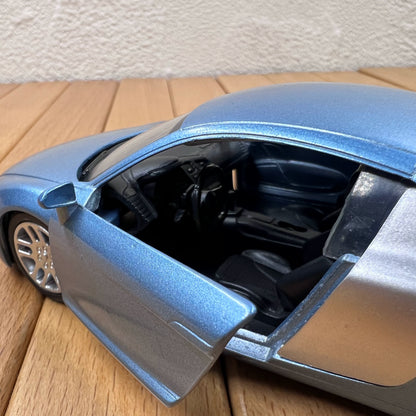 1/32 Scale Audi R8 Sports Car Diecast Model