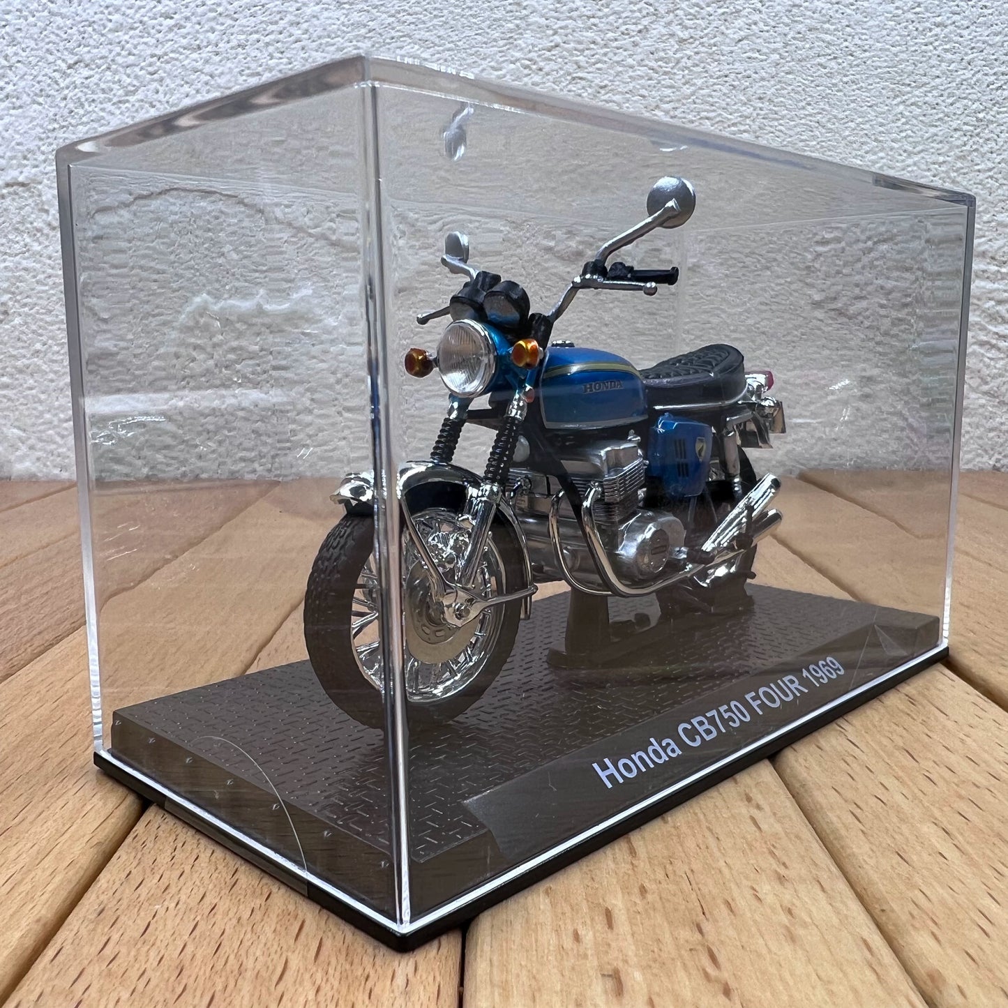 1/24 Scale 1969 Honda CB750 Four Diecast Model Motorcycle