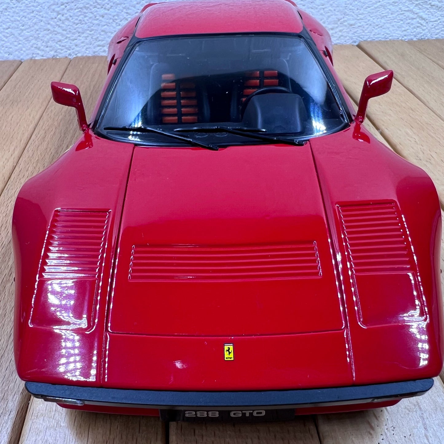 1/18 Scale 1985 Ferrari 288 GTO Diecast Model Car