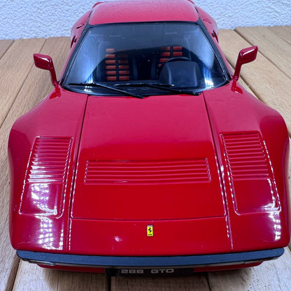 1/18 Scale 1985 Ferrari 288 GTO Diecast Model Car