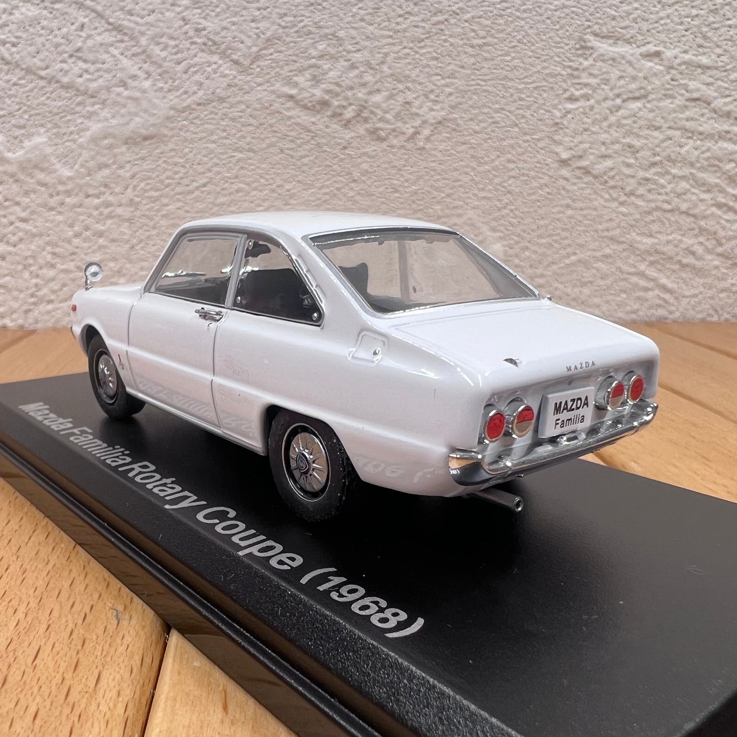 1/43 Scale 1968 Mazda Familia Rotary Coupe Diecast Model Car