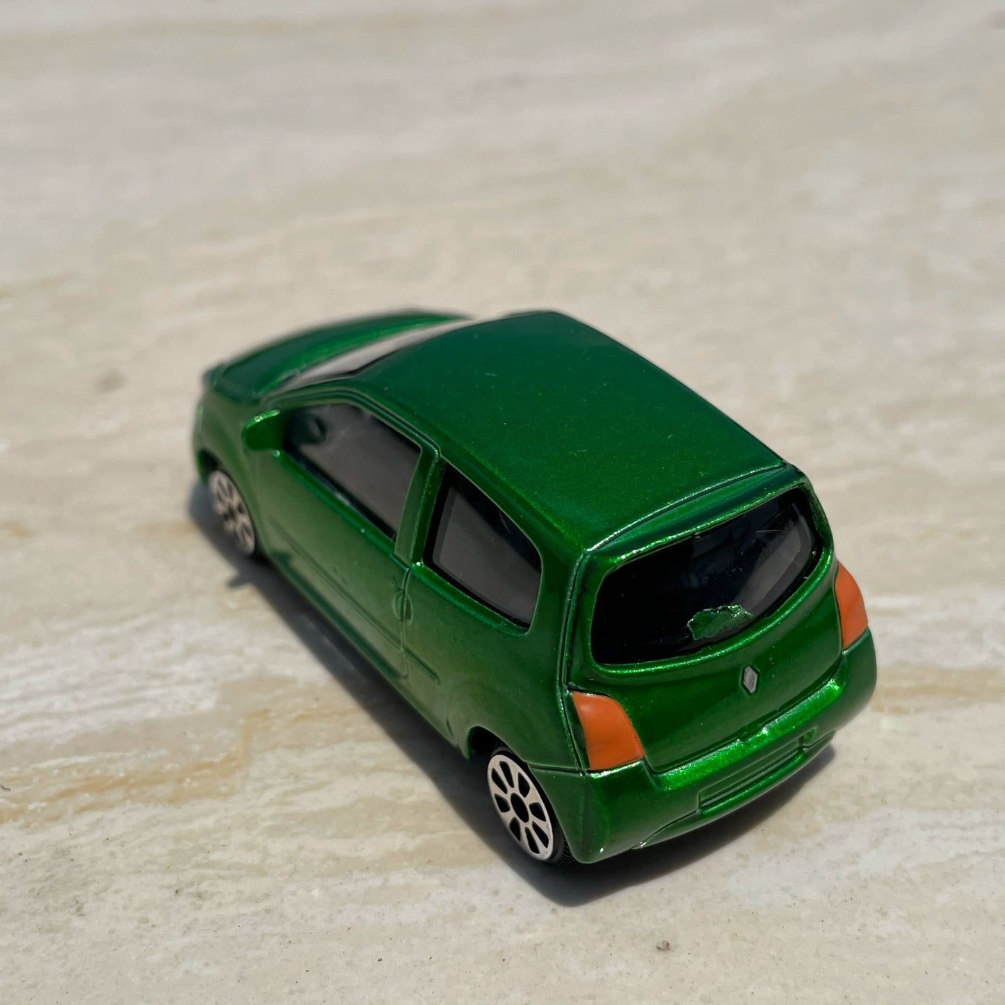 1/64 Scale Renault Twingo City Car Diecast Model