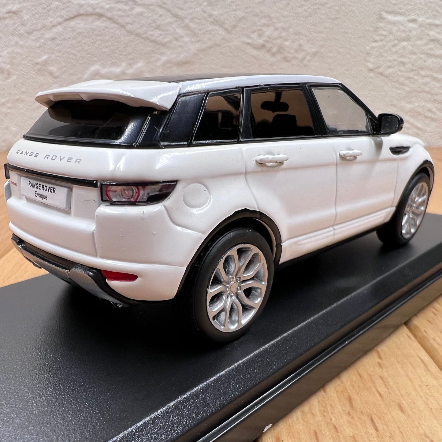 1/43 Scale 2012 Range Rover Evoque SUV Diecast Model Car