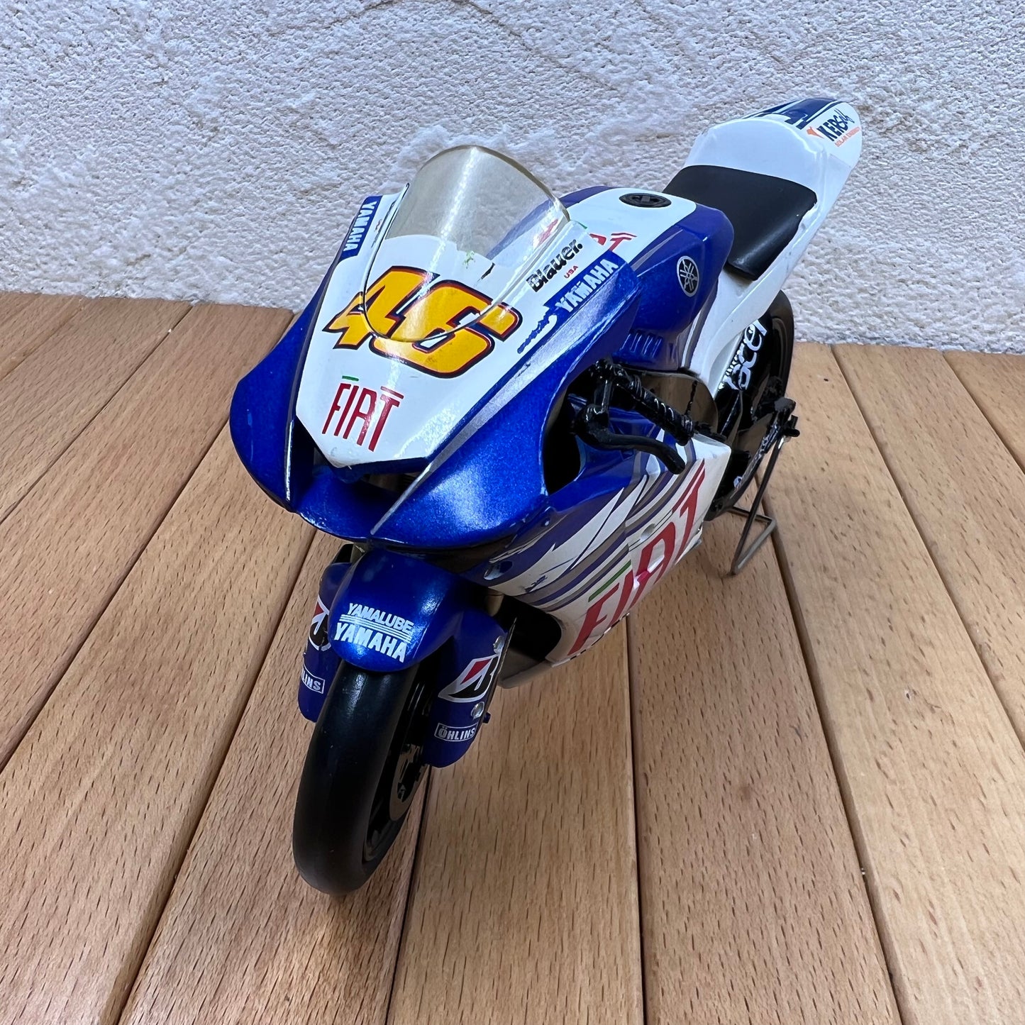 1/12 Scale Yamaha YZR-M1 Motorcycle Diecast Model