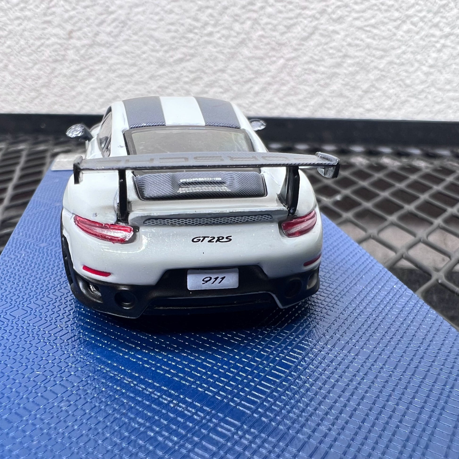 1/64 Scale Porsche 911 GT2 RS Diecast Model Car