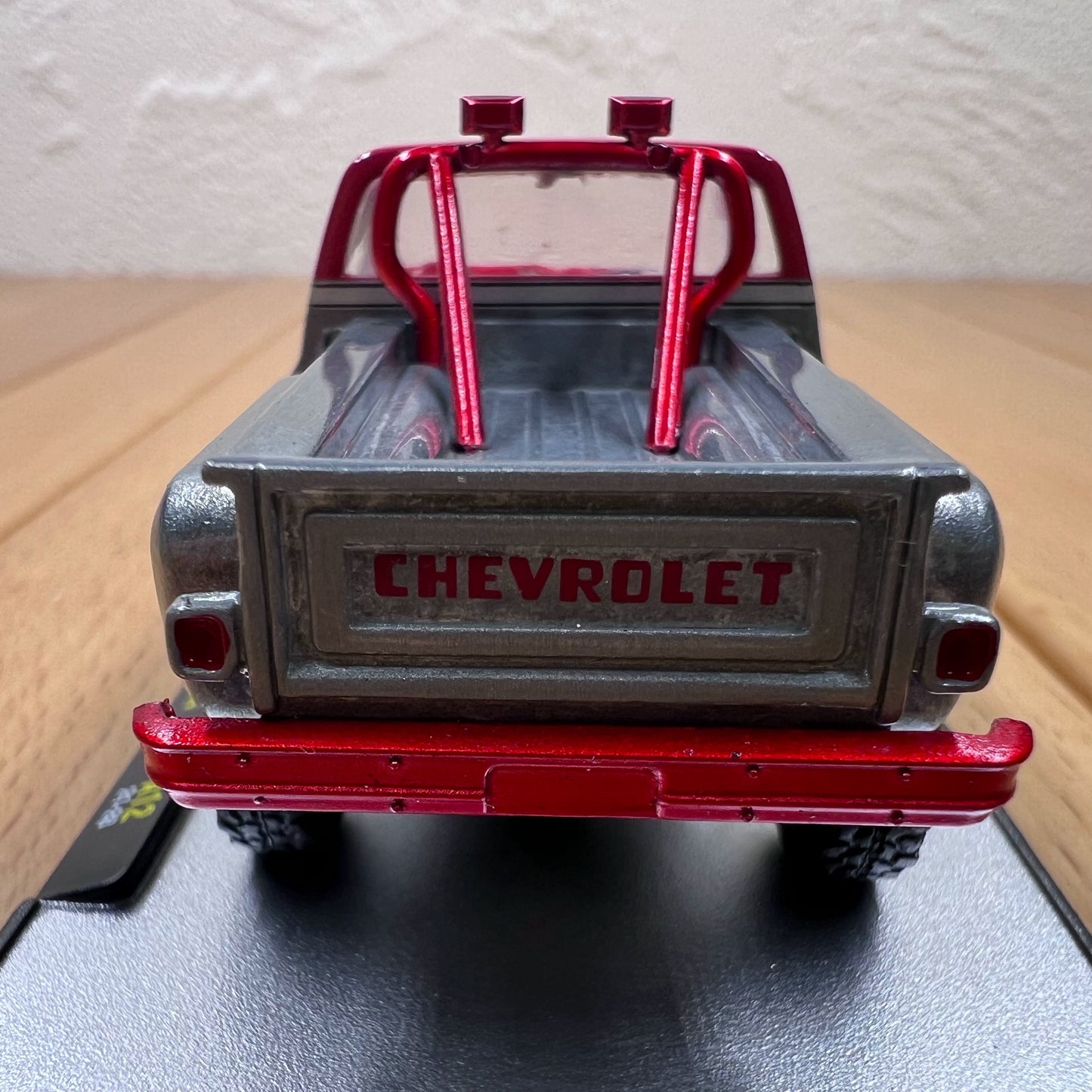 1/64 Scale 1976 Chevrolet Scottsdale Truck Diecast Model