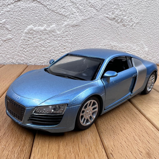 1/32 Scale Audi R8 Sports Car Diecast Model