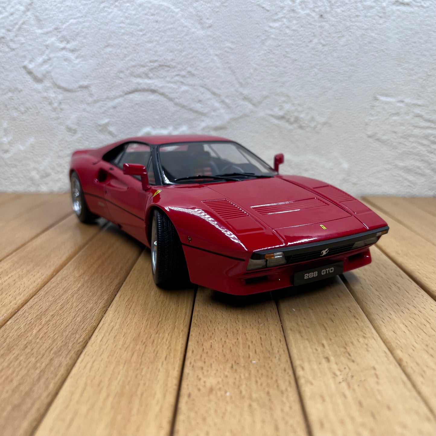 1/18 Scale 1985 Ferrari 288 GTO Diecast Model Car