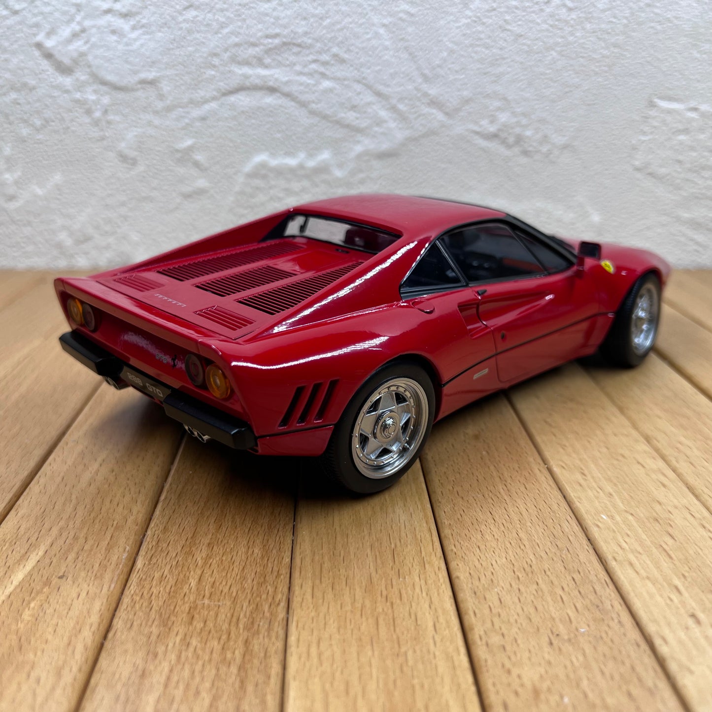 1/18 Scale 1985 Ferrari 288 GTO Diecast Model Car