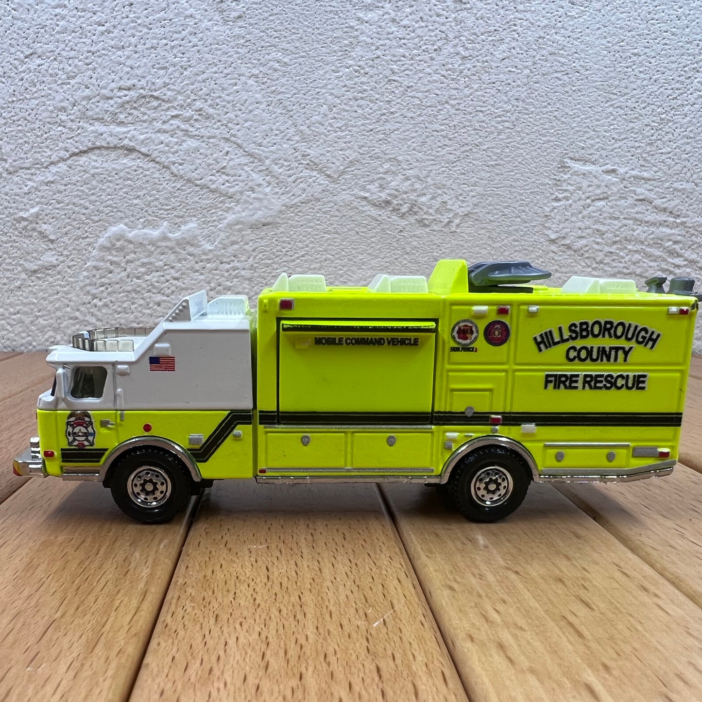 1/87 Scale US E-ONE Fire Truck Diecast Model