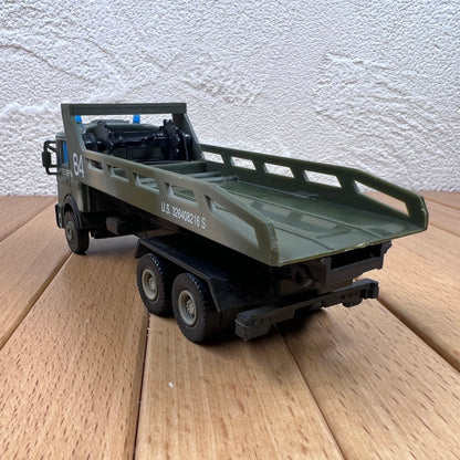 1/64 Scale Flatbed Truck Diecast Model