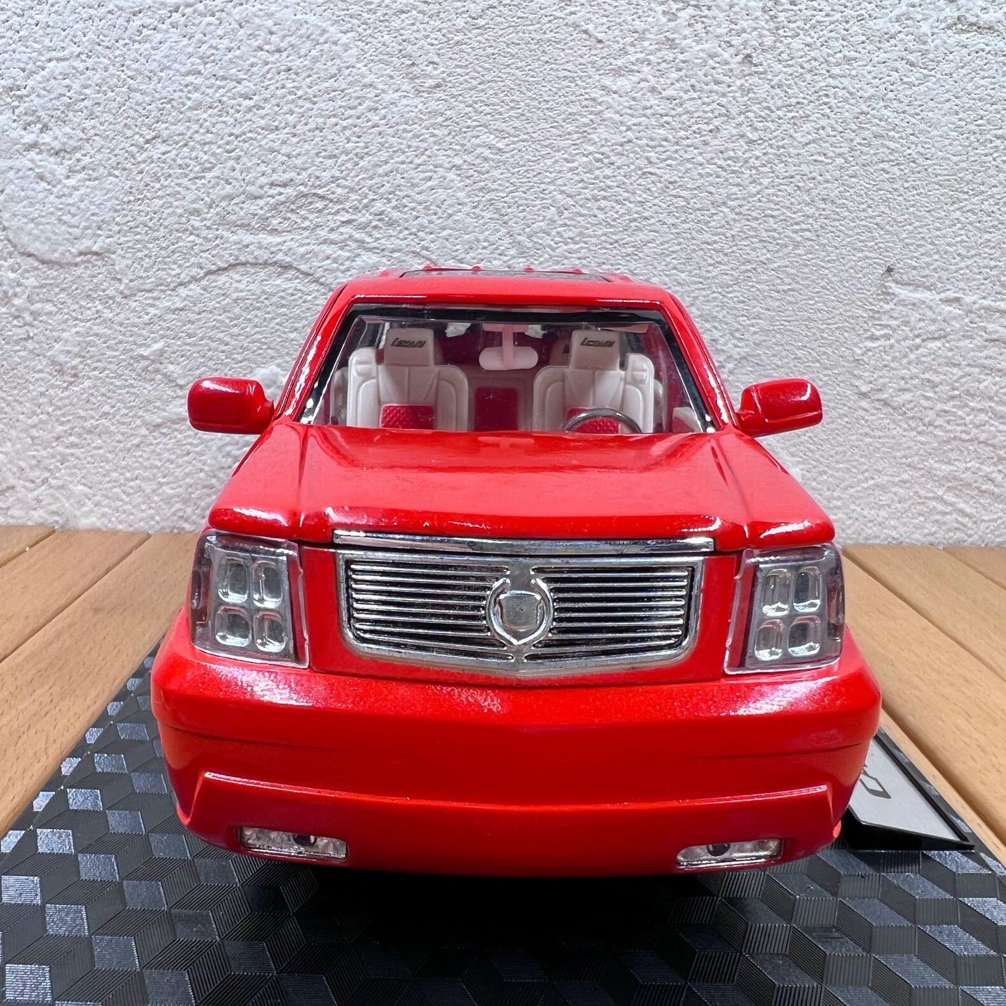 1/24 Scale Cadillac Escalade SUV Diecast Model Car