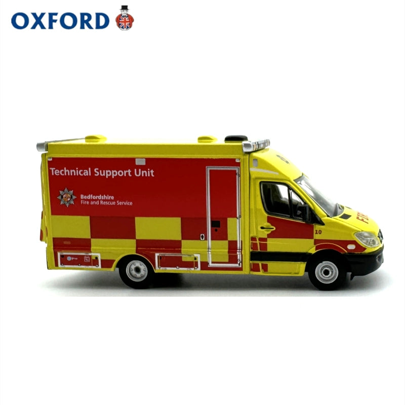 1/76 Scale Bedfordshire Fire & Rescue Service Mercedes Support Diecast Model