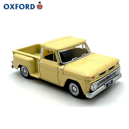 1/87 Scale Chevrolet Stepside Pick Up 1965 Yellow Diecast Model Car