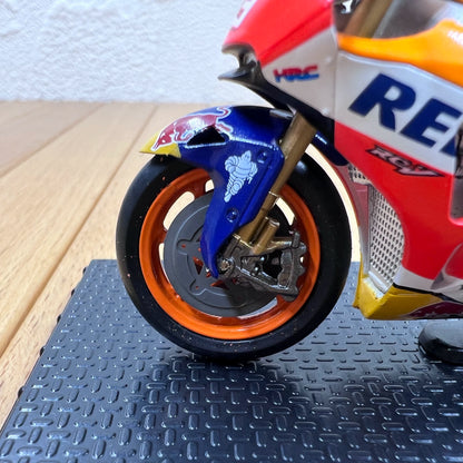 1/24 Scale 2016 Repsol Honda RC213V Racing Motorcycle Diecast Model