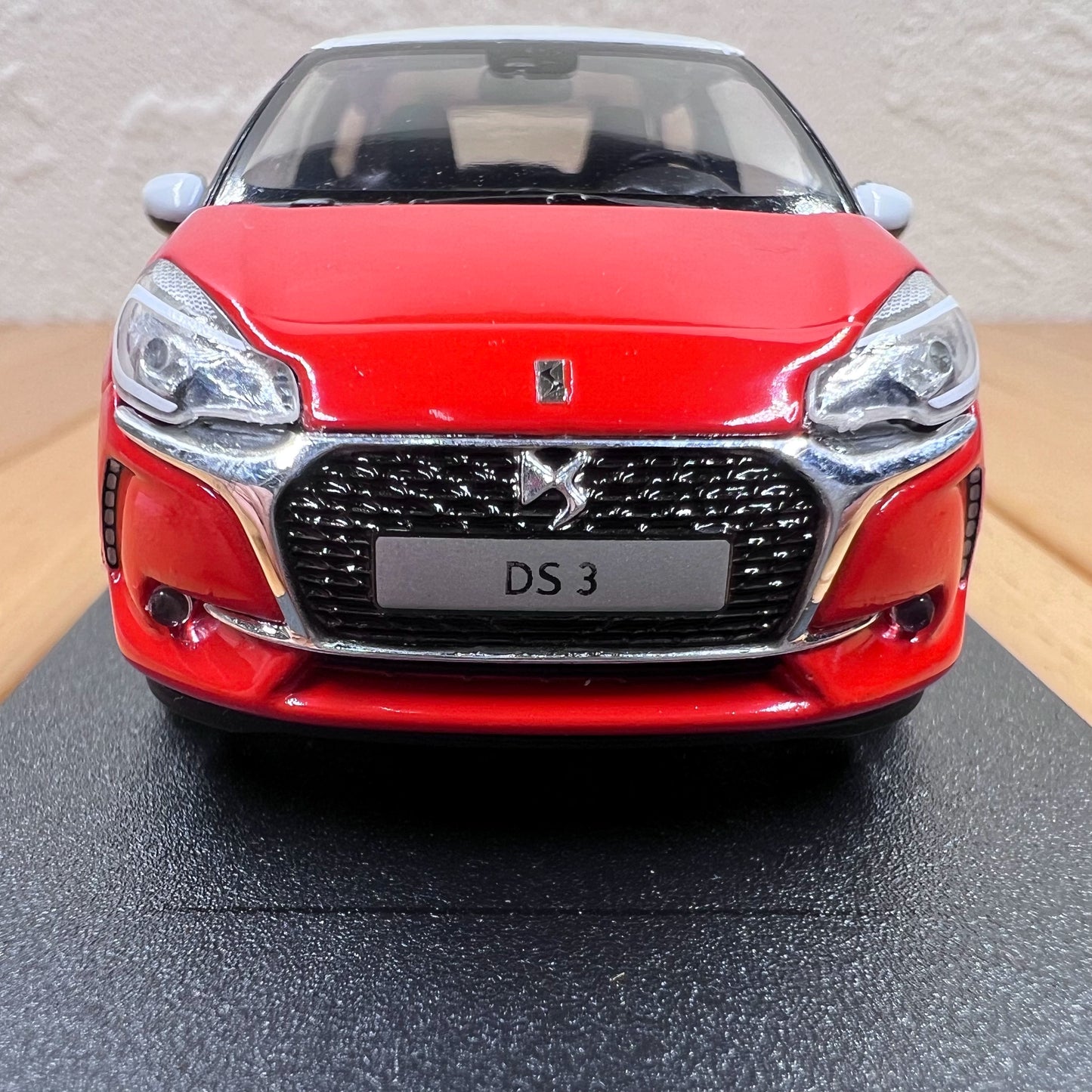 1/43 Scale 2017 Citroën DS3 Crossback Diecast Model Car