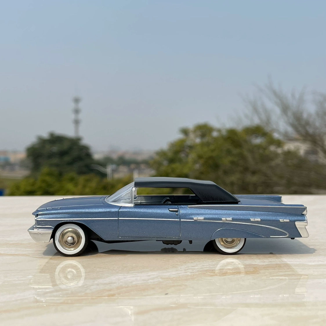 1/43 Scale Pontiac Bonneville Convertible Coupe Diecast Model Car