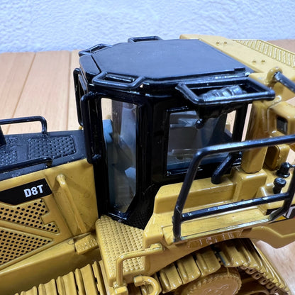 1/50 Scale Caterpillar D8T Bulldozer Diecast Model