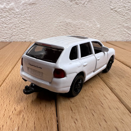 1/64 Scale Porsche Cayenne Turbo Diecast Model Car