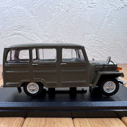 1/43 Scale 1961 Mitsubishi Jeep J30 Diecast Model Car