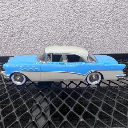 1/43 Scale Buick Roadmaster Diecast Model Car