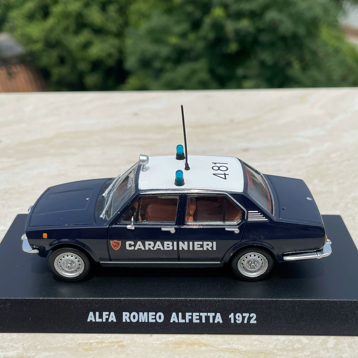 1/43 Scale 1972 Alfa Romeo Alfetta Italian Carabinieri Police Car Diecast Model