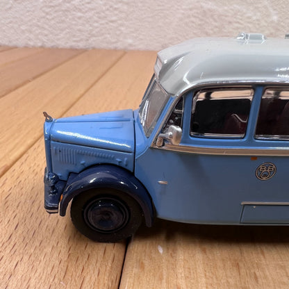 1/87 Scale Vintage Austria Bus Diecast Model