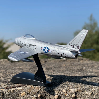 1/100 Scale North American F-86 Sabre Sabrejet USAF Fighter Diecast Model Aircraft